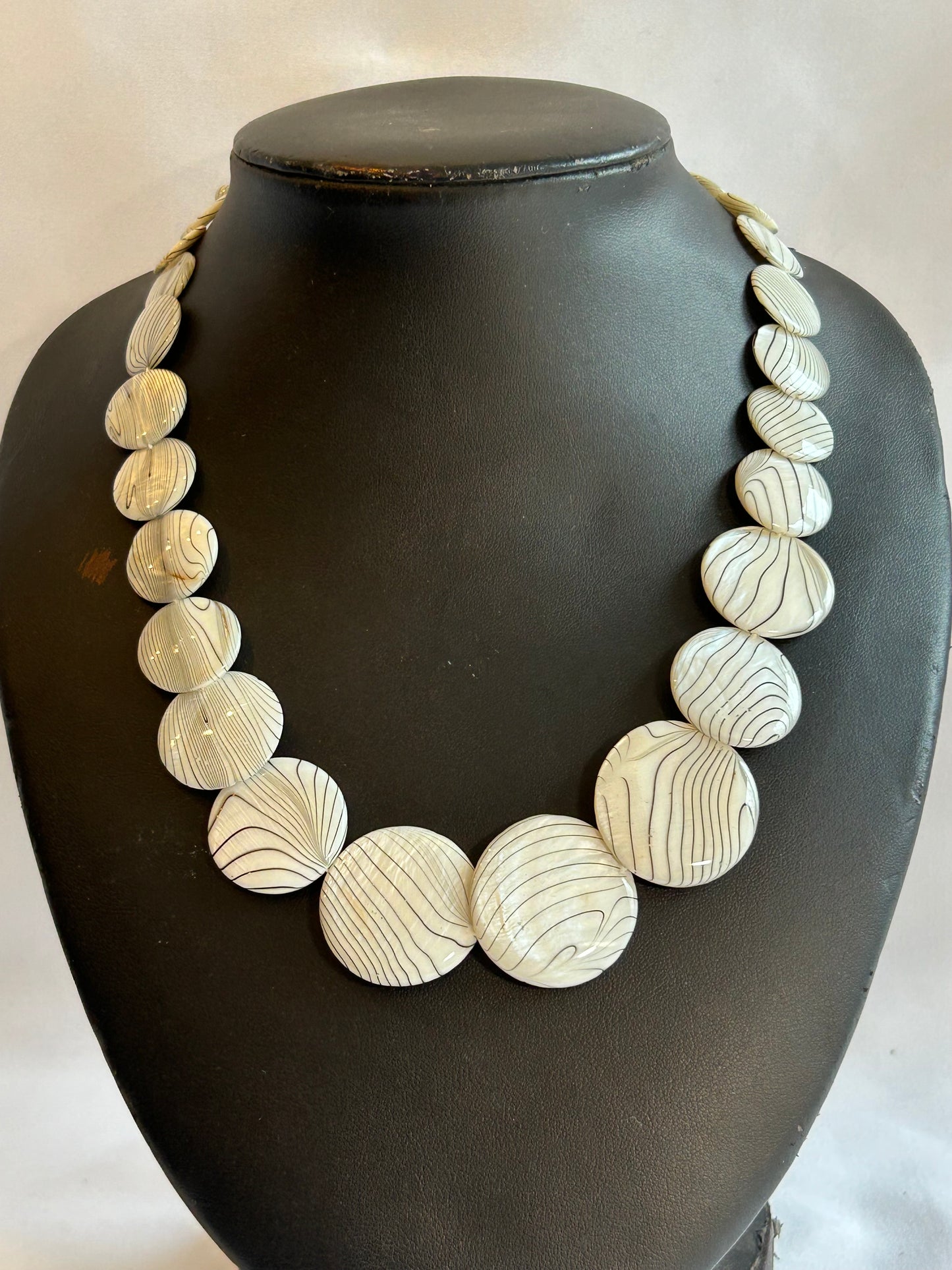 Egendesignade halsband