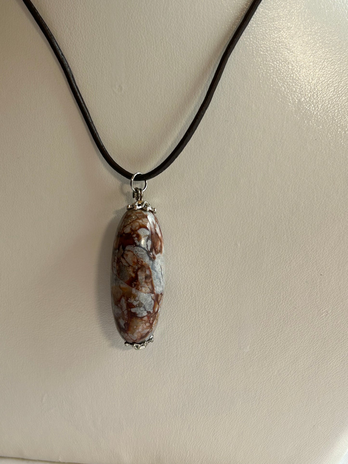 Choklad Jasper Halsband