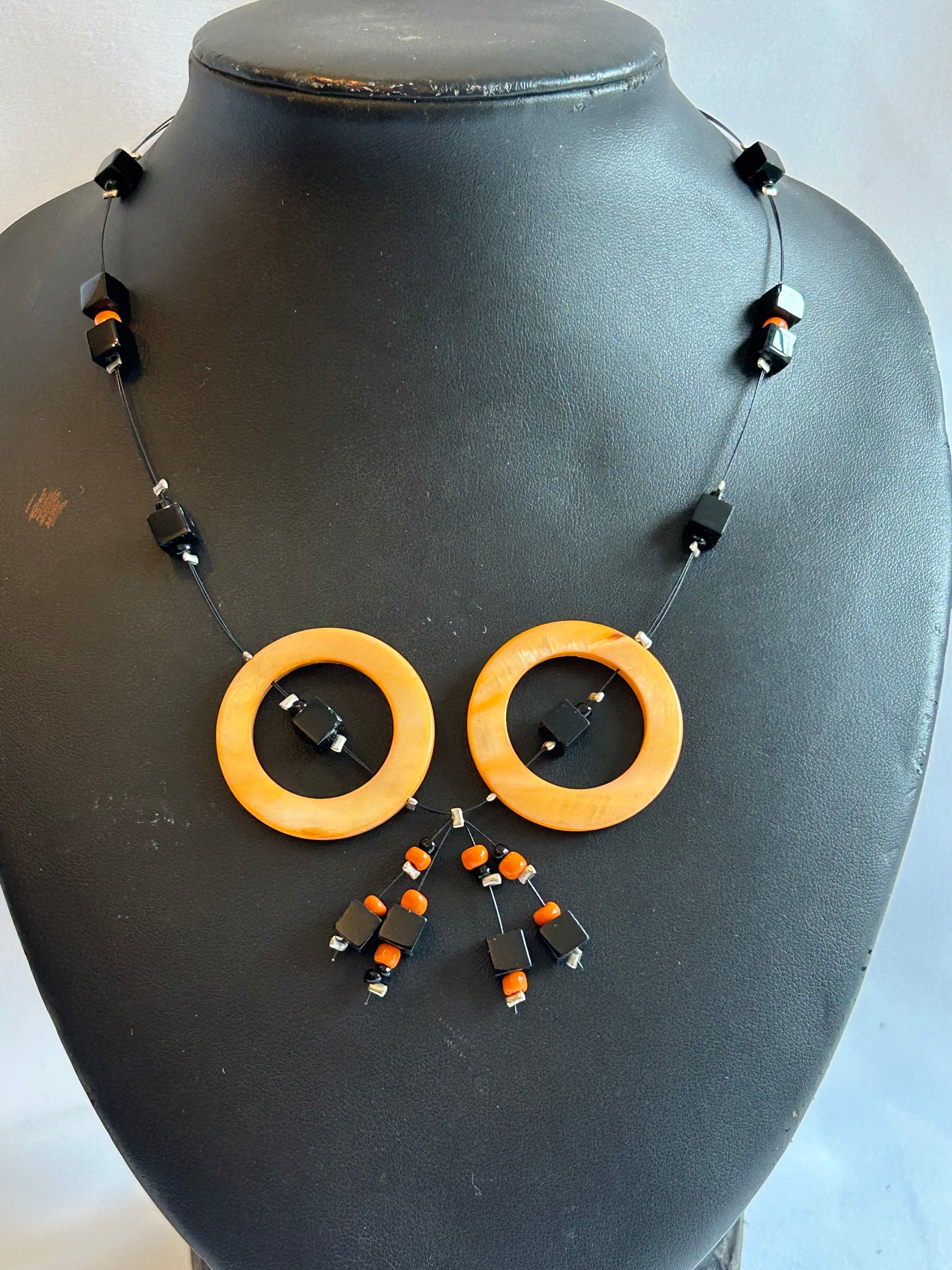 Egendesignade halsband