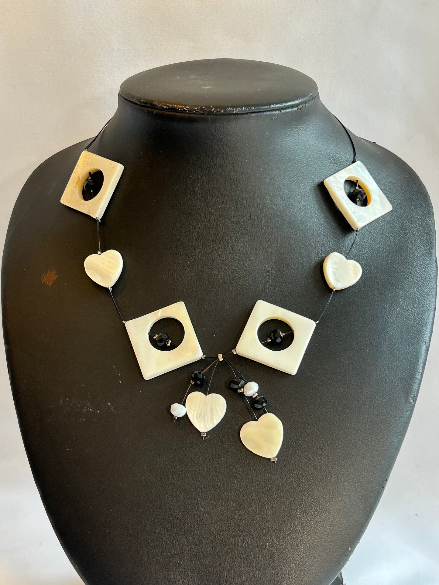 Egendesignade halsband