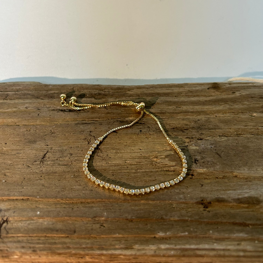 Armband med strasskedja o slider lås